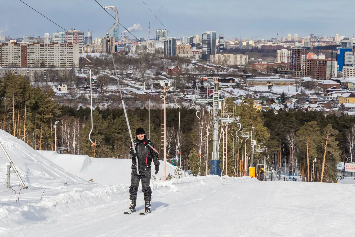 Sporty zimowe w regionie: Infrastruktura i możliwości