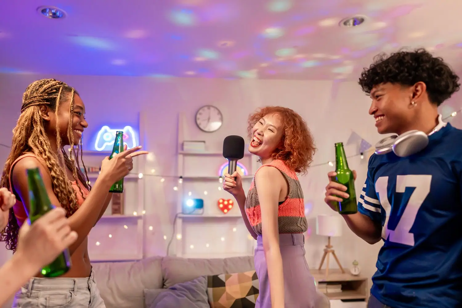 Jak zorganizować domowe karaoke bez specjalistycznego sprzętu